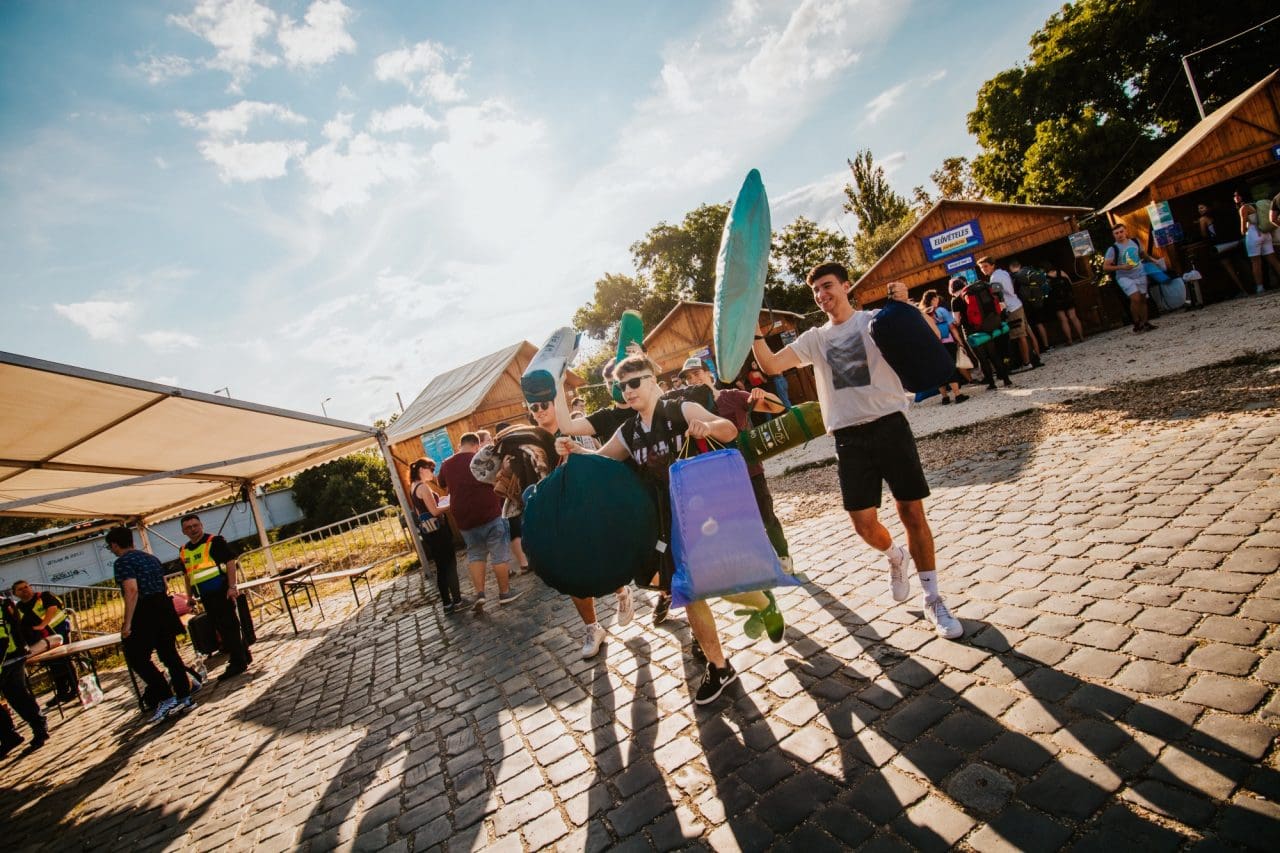 Indul nyárzáró SZIN első - PartyAnimals