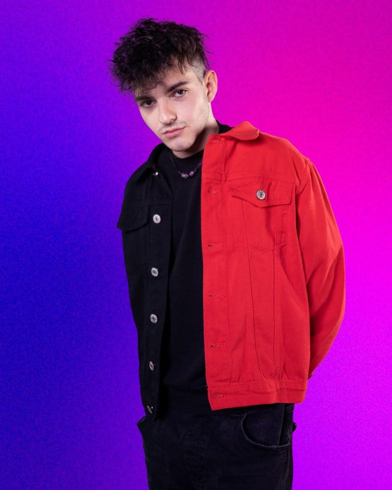 AZAHRIAH ÉS DJ JOEL CORRY IS FELLÉP SZOMBATON A HŐSÖK TERÉN A ONEREPUBLIC MELLETT AZ MTV WORLD STAGE-EN