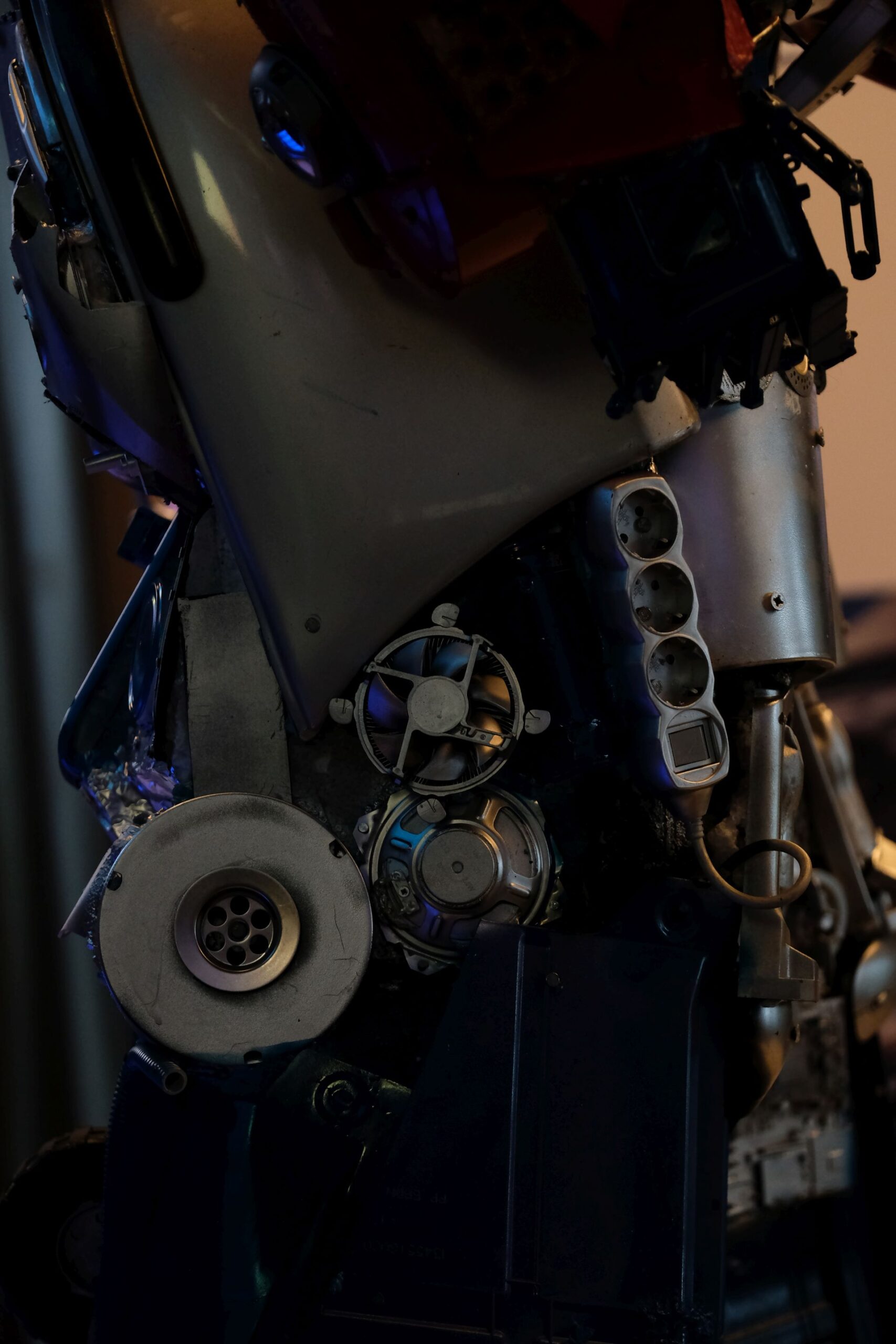 Hatalmas Transformers-szoborral várja a Paramount a filmsorozat új részét