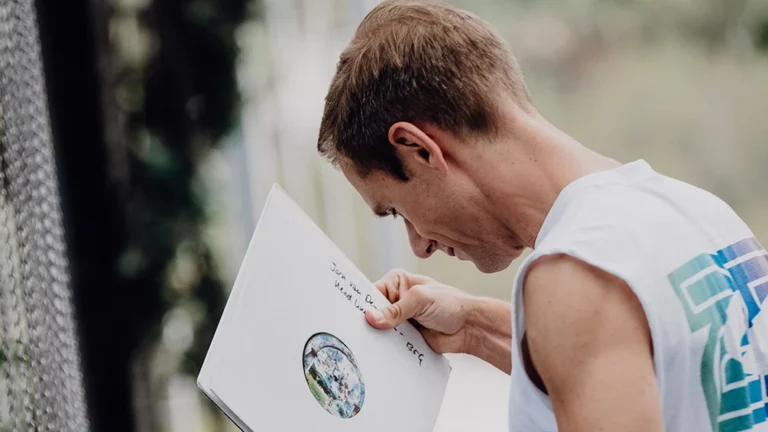 Armin van Buuren vinyl-only klasszikus trance szettel az [UNVRS] Ibizán