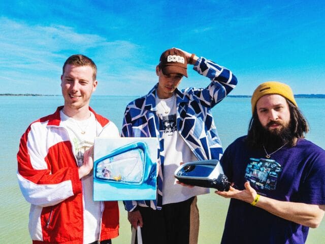 Cet zenés mesejáték: Rap, humor és hétköznapi abszurditások egy lemezen
