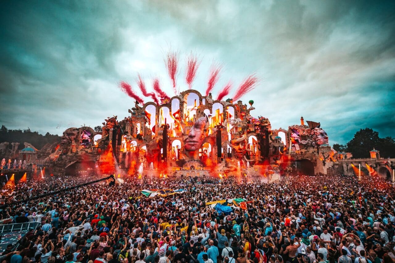Tomorrowland helyiek profitálása - Tomorrowland helyiek profitálása – Hogyan profitálnak a helyiek a Tomorrowland