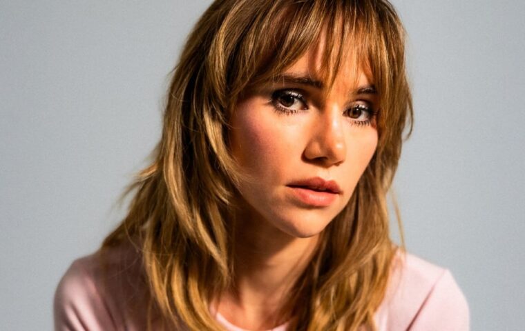 Suki Waterhouse a Rolling Stone Australia interjújához készült fotón