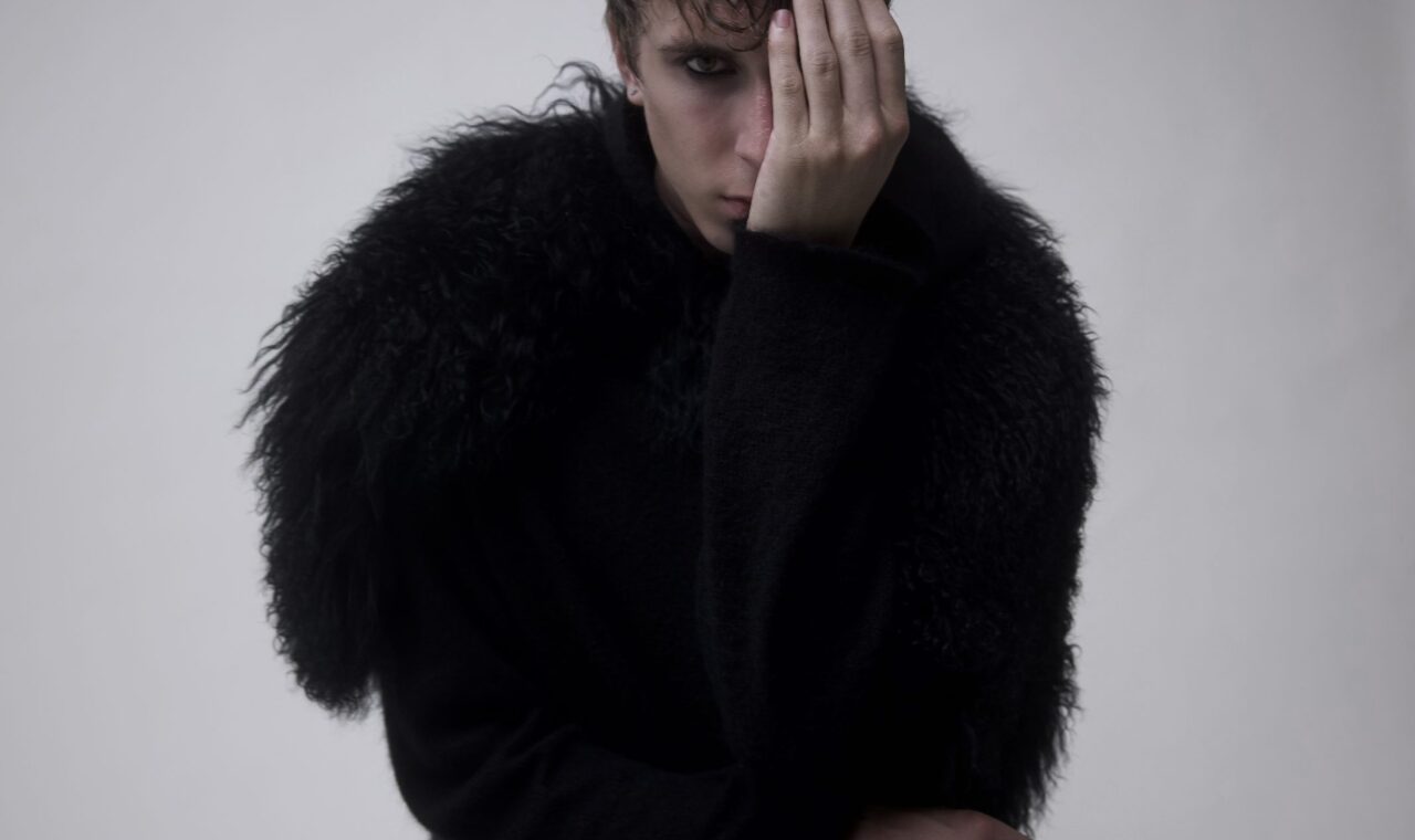 Nate Sib az NME The Cover fotósorozatában